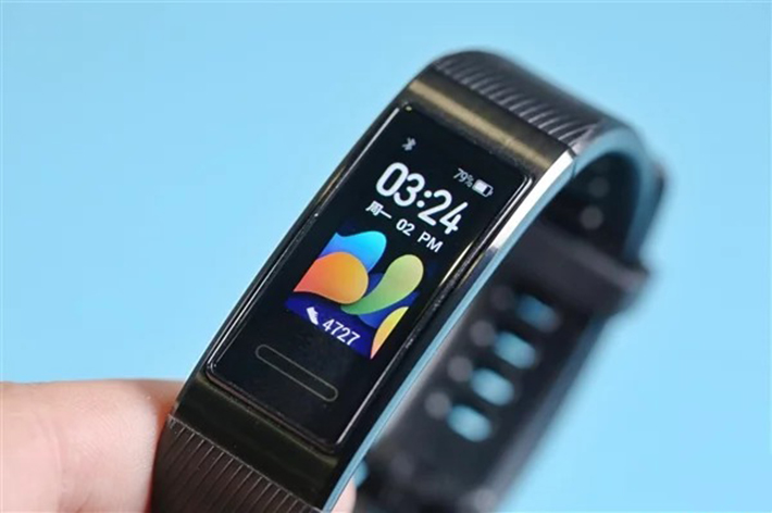 Huawei Band 4 Pro có hỗ trợ NFC, GPS, cảm biến SpO2 giá chỉ 1,1 triệu - 1